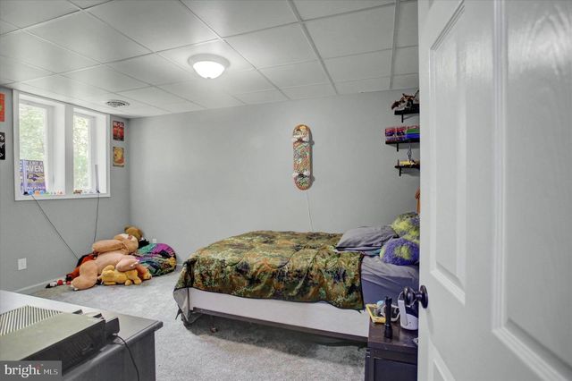 870 REMINGTON DR, Shippensburg, PA 17257