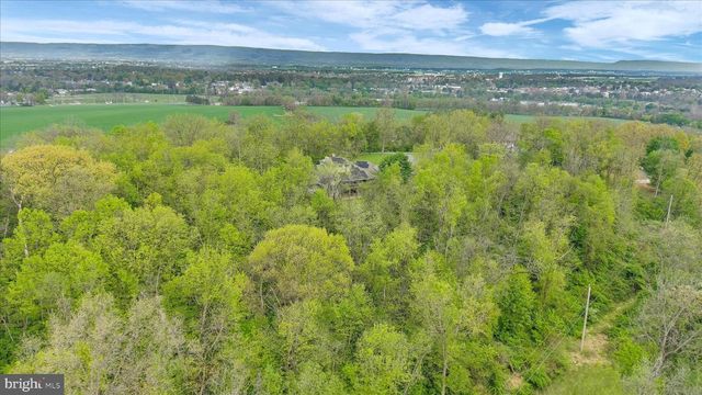 870 REMINGTON DR, Shippensburg, PA 17257