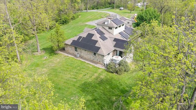 870 REMINGTON DR, Shippensburg, PA 17257