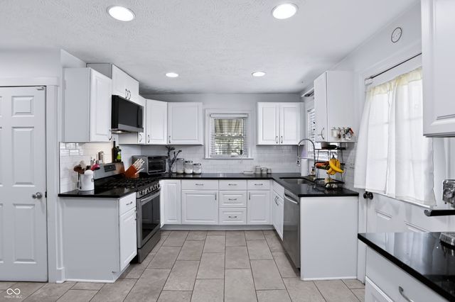1702 N Campbell Avenue, Indianapolis, IN 46218