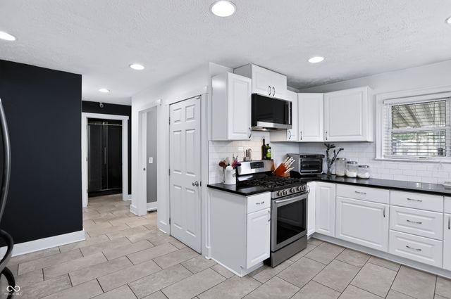 1702 N Campbell Avenue, Indianapolis, IN 46218