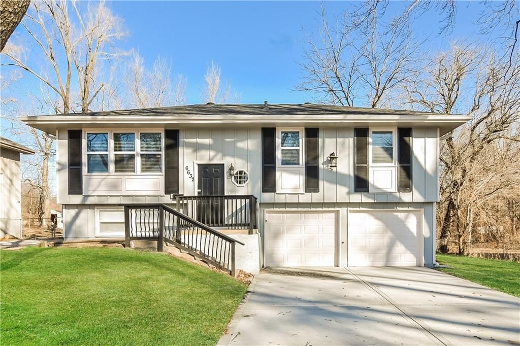 6632 E 134th Street, Grandview, MO 64030