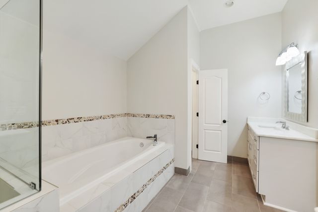 5909 Old Harding Pike, Nashville, TN 37205