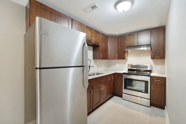 5909 Old Harding Pike, Nashville, TN 37205