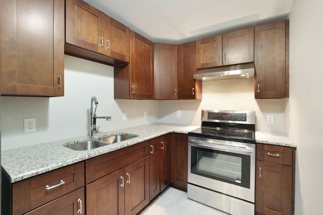 5909 Old Harding Pike, Nashville, TN 37205