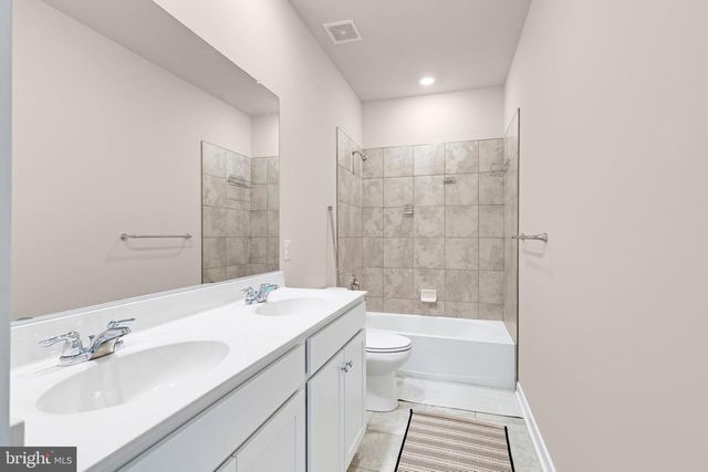 2053 WHITHORN HILL, Jeffersonton, VA 22724