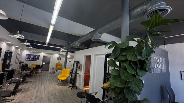 2614 SW 8th St, Miami, FL 33135