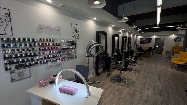 2614 SW 8th St, Miami, FL 33135