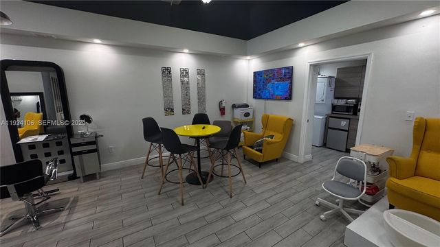 2614 SW 8th St, Miami, FL 33135