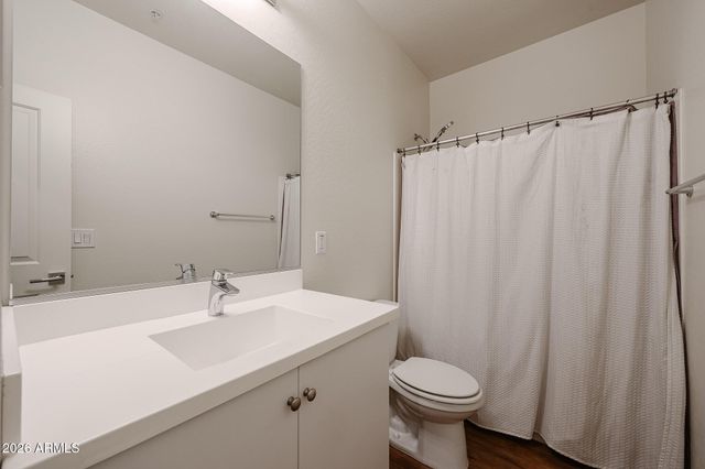 2321 E HIDALGO Avenue, Phoenix, AZ 85040