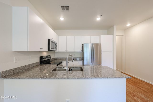 2321 E HIDALGO Avenue, Phoenix, AZ 85040