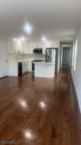 45 New St, East Orange City, NJ 07017