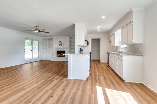 1609 Anderson Street, Irving, TX 75062