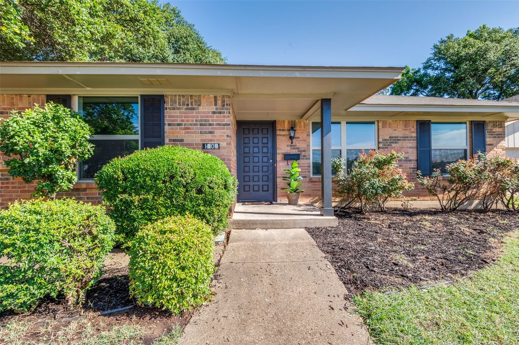 1609 Anderson Street, Irving, TX 75062