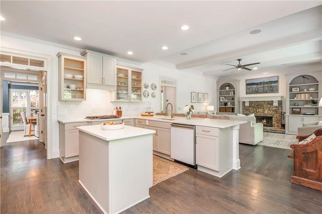 7075 Wakehurst Place, Cumming, GA 30040