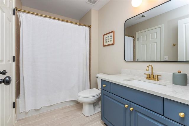 7075 Wakehurst Place, Cumming, GA 30040
