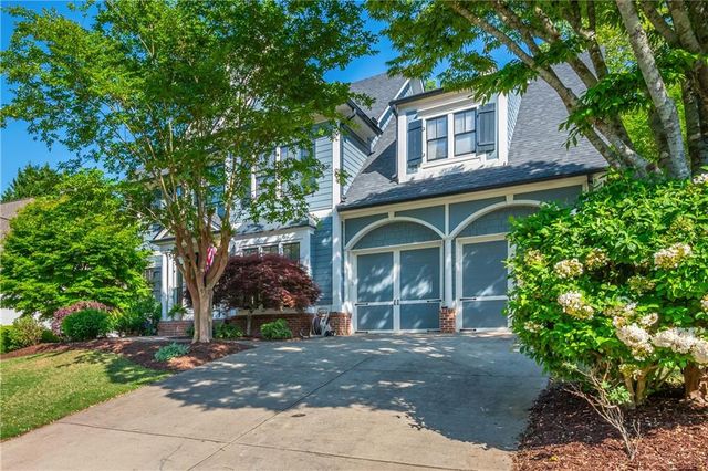 7075 Wakehurst Place, Cumming, GA 30040