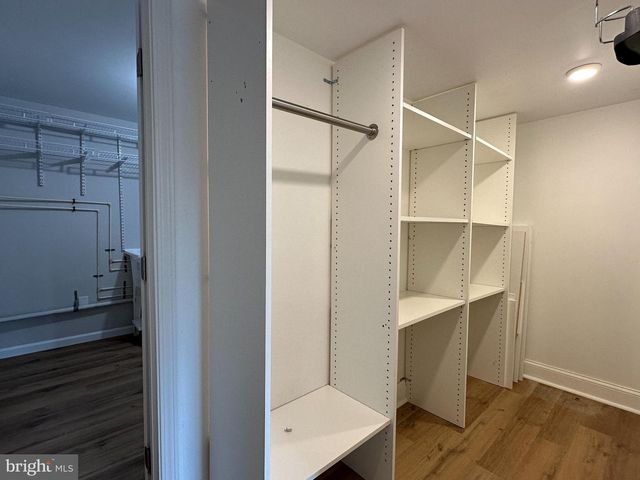 6731 CREST PL, Falls Church, VA 22046