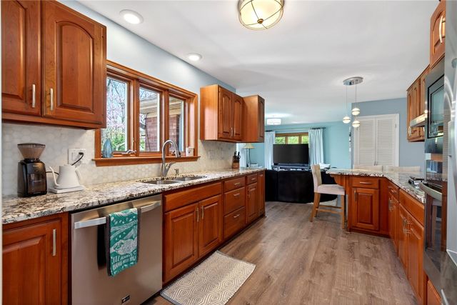 3432 Indian Hill Drive, Kettering, OH 45429