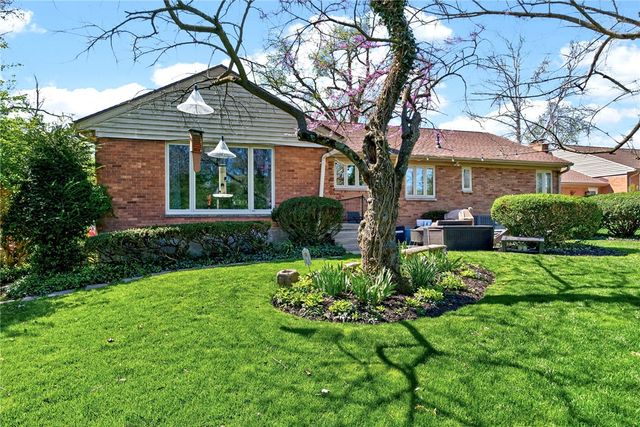 3432 Indian Hill Drive, Kettering, OH 45429