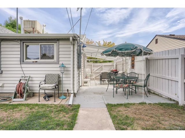 901 S Locust St, Denver, CO 80224