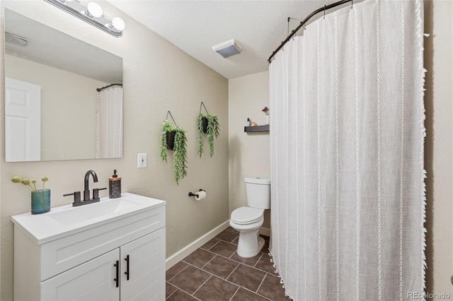 1408 S De Gaulle Court, Aurora, CO 80018