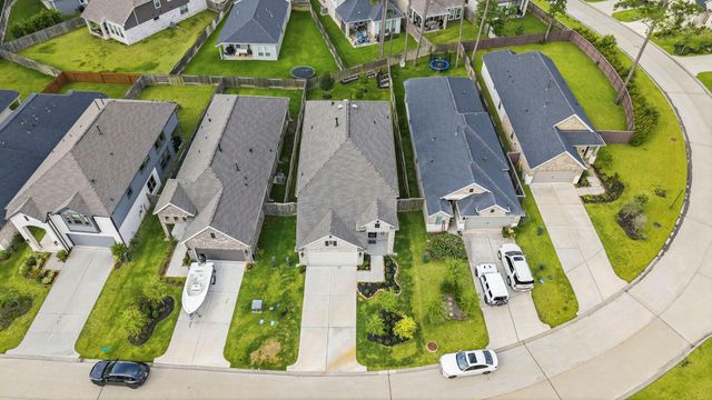 181 Hidden Peak Drive, Montgomery, TX 77316