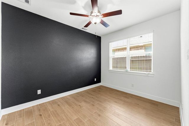 181 Hidden Peak Drive, Montgomery, TX 77316