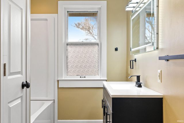 238 Whitelock Street, Huntington, IN 46750