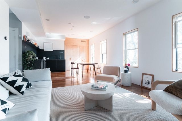 8 Anthony J Grieco Terr 3, Boston, MA 02128