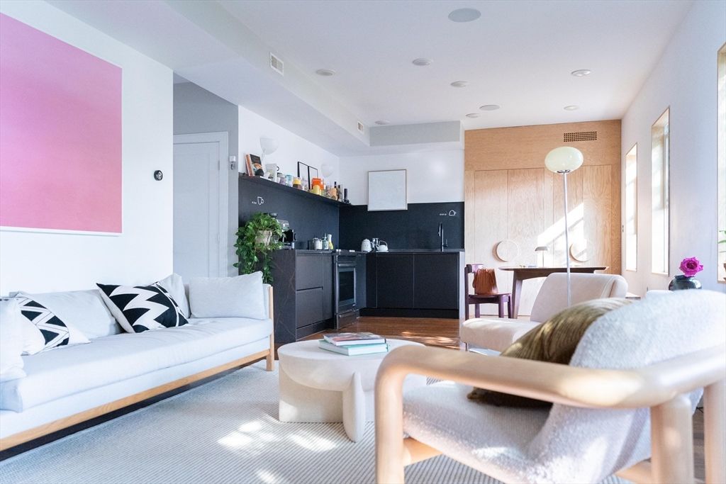 8 Anthony J Grieco Terr 3, Boston, MA 02128