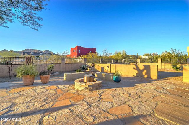 224 E WHITELEY Street, Apache Junction, AZ 85119