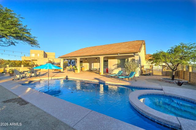 224 E WHITELEY Street, Apache Junction, AZ 85119