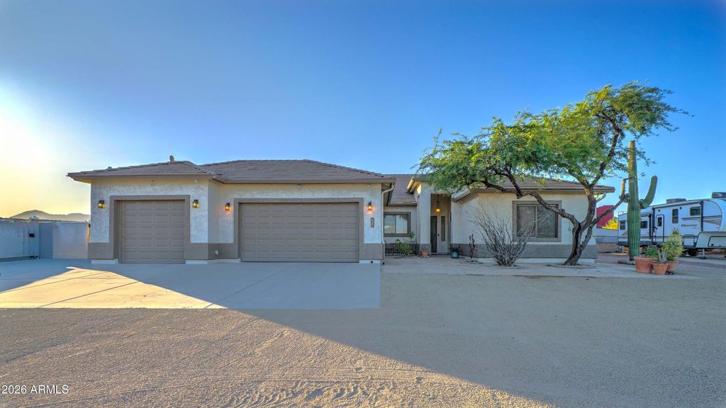 224 E WHITELEY Street, Apache Junction, AZ 85119 — photo 2