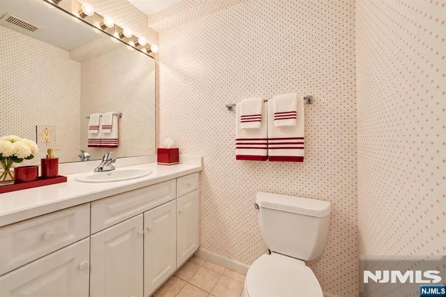 116 Stonegate Trail 116, Cresskill, NJ 07626