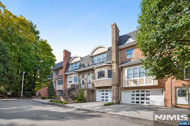 116 Stonegate Trail 116, Cresskill, NJ 07626