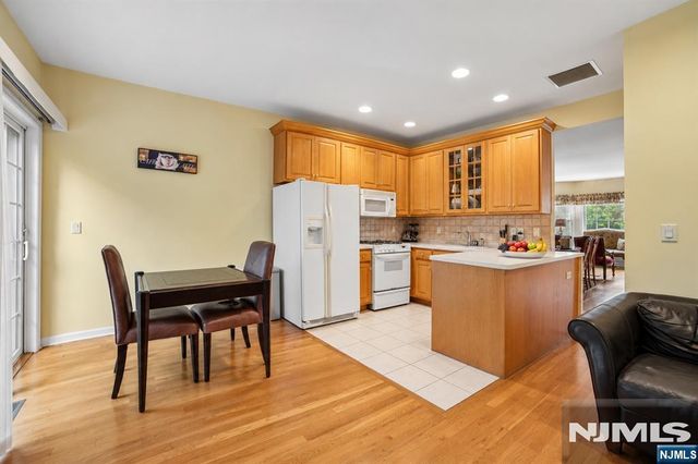 116 Stonegate Trail 116, Cresskill, NJ 07626