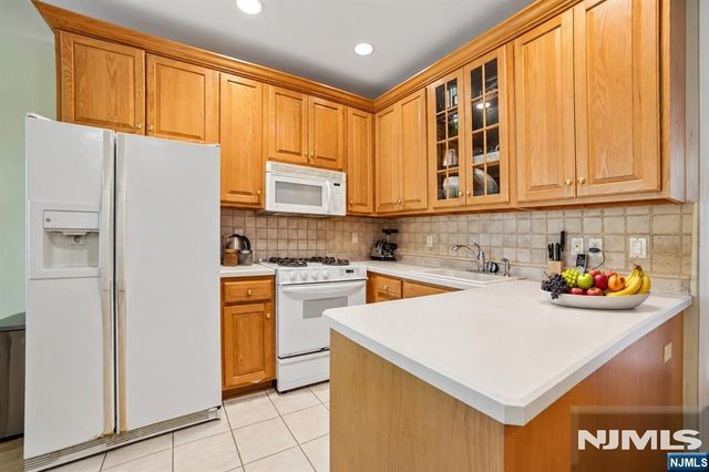 116 Stonegate Trail 116, Cresskill, NJ 07626