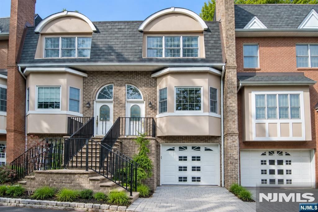 116 Stonegate Trail 116, Cresskill, NJ 07626