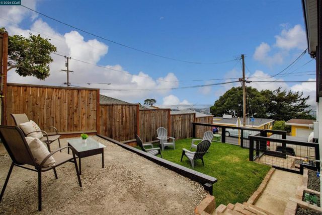 2758 Del Monte Ave, El Cerrito, CA 94530