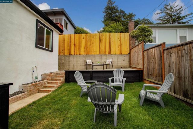 2758 Del Monte Ave, El Cerrito, CA 94530