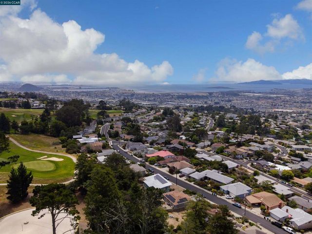 2758 Del Monte Ave, El Cerrito, CA 94530