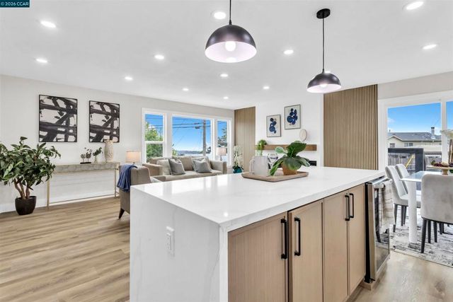 2758 Del Monte Ave, El Cerrito, CA 94530