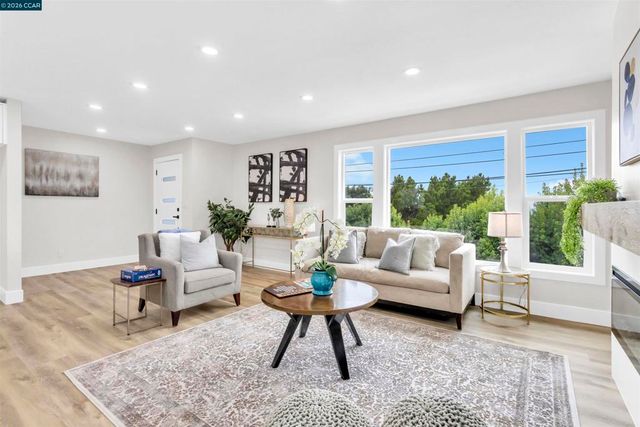 2758 Del Monte Ave, El Cerrito, CA 94530