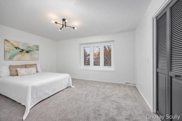 1830 Lockmere Drive, Kentwood, MI 49508