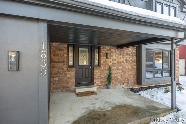 1830 Lockmere Drive, Kentwood, MI 49508