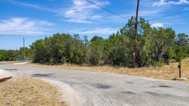2513 Creekview Drive, Granbury, TX 76048