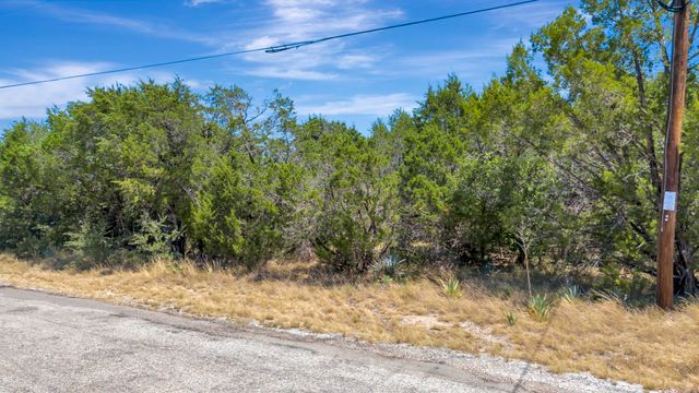 2513 Creekview Drive, Granbury, TX 76048
