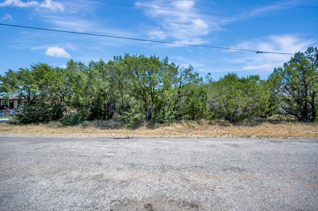 2513 Creekview Drive, Granbury, TX 76048