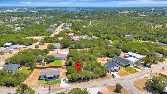 2513 Creekview Drive, Granbury, TX 76048
